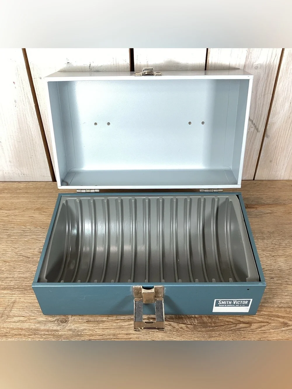 Smith-Victor Case for 8mm/Super8 Film 5” Reels/Cans, Holds 12 Cans